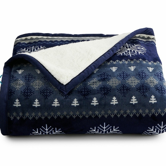 Cuddl Duds Bedding Cuddl Duds Sherpa Cozy Soft Throw Poshmark